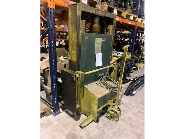 Unic sahmm cm2 hefbrug - afbeelding 5 van  11