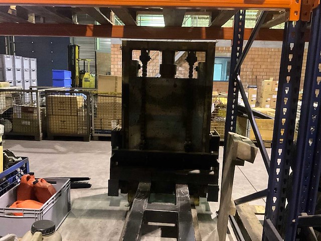 Unic sahmm cm2 hefbrug - afbeelding 7 van  11