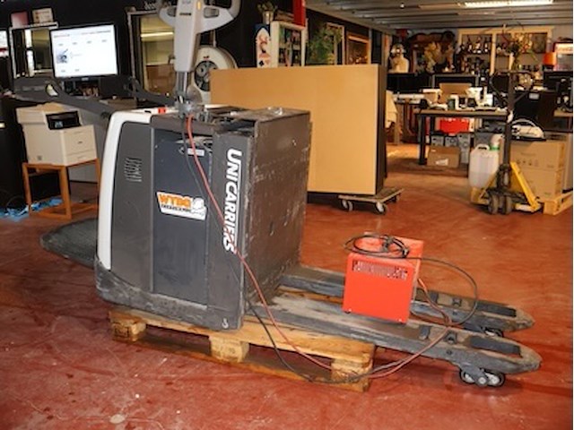Unicarriers heftruck - afbeelding 1 van  10