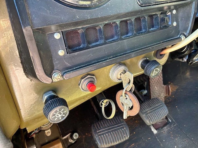 Unieke v8 diesel ural 6x6 vrachtwagens 2 zeldzame oldtimer (2x) - afbeelding 20 van  58