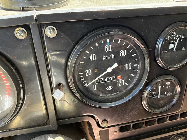 Unieke v8 diesel ural 6x6 vrachtwagens 2 zeldzame oldtimer (2x) - afbeelding 39 van  58