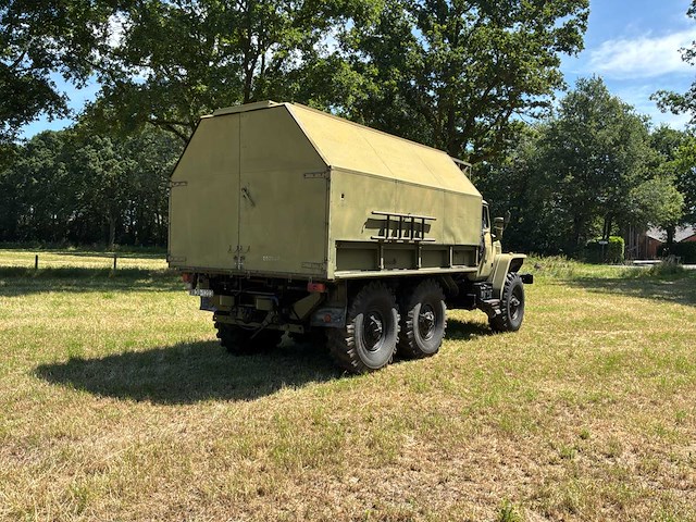 Unieke v8 diesel ural 6x6 vrachtwagens 2 zeldzame oldtimer (2x) - afbeelding 5 van  58