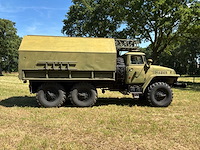 Unieke v8 diesel ural 6x6 vrachtwagens 2 zeldzame oldtimer (2x) - afbeelding 6 van  58