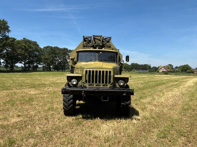 Unieke v8 diesel ural 6x6 vrachtwagens 2 zeldzame oldtimer (2x) - afbeelding 8 van  58