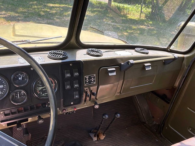 Unieke v8 diesel ural 6x6 vrachtwagens 2 zeldzame oldtimer (2x) - afbeelding 16 van  34