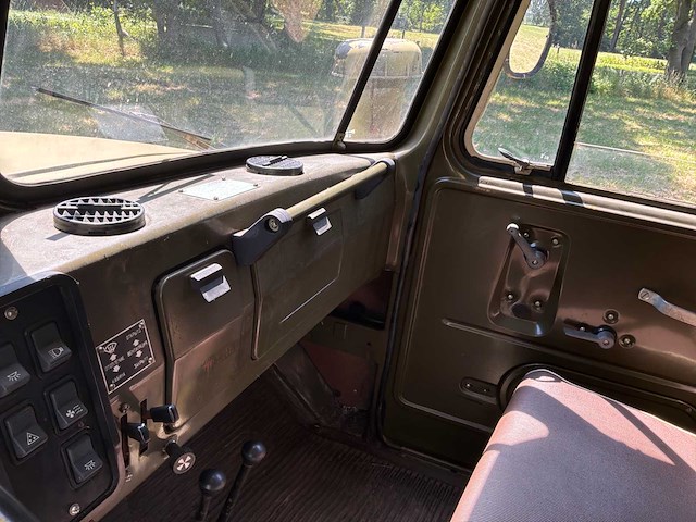 Unieke v8 diesel ural 6x6 vrachtwagens 2 zeldzame oldtimer (2x) - afbeelding 17 van  34