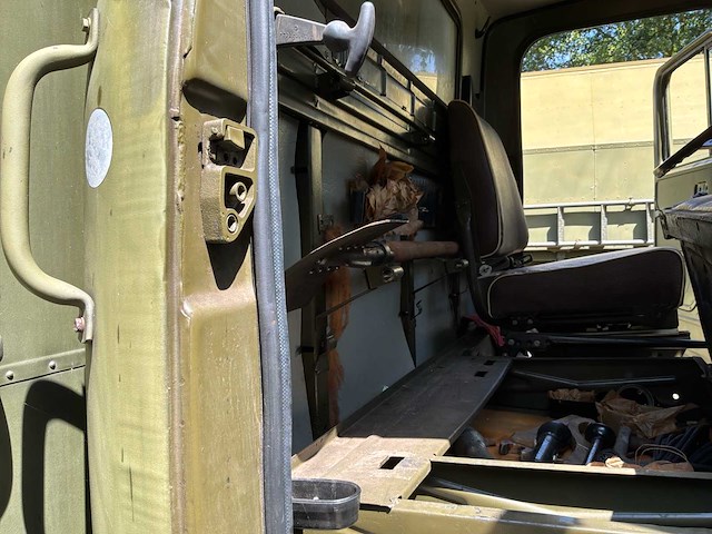 Unieke v8 diesel ural 6x6 vrachtwagens 2 zeldzame oldtimer (2x) - afbeelding 28 van  34