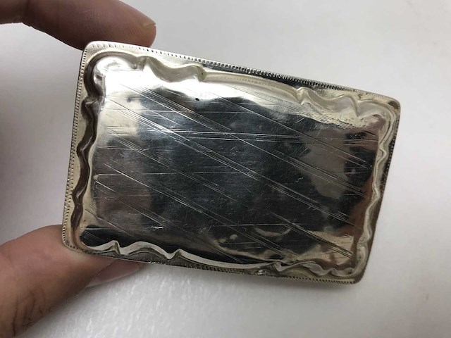 Unieke zilveren tabaksdoosje met monogram koning willem iii der nederlanden (1849-1890) - afbeelding 11 van  34