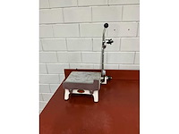 Unika - verwarmde hand kaassnijder - afbeelding 3 van  3