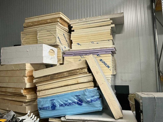 Unilin en ravatherm partij isolatiepanelen - afbeelding 1 van  2