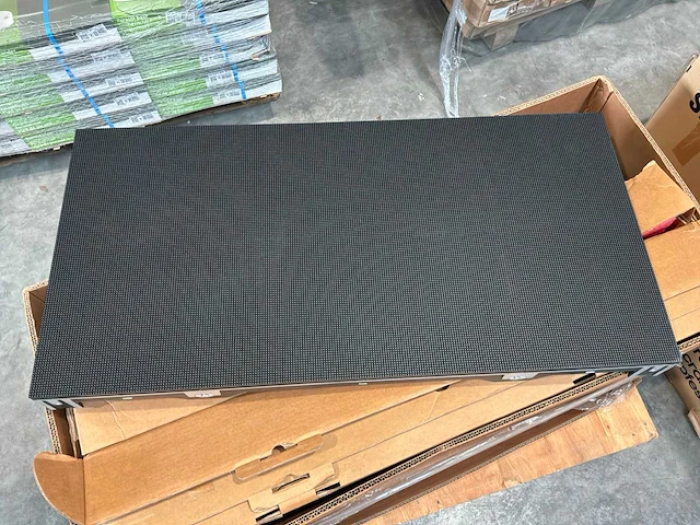 Unilumin uslim3 led display + sd600e controller - afbeelding 1 van  11
