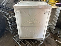Unimog radio kast - part