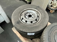 Uniroyal band op stalen velg - afbeelding 1 van  4