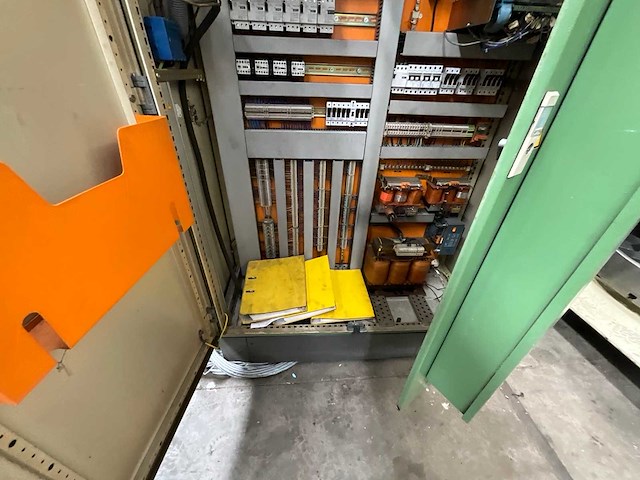 Unisign - univers 4 - verticale cnc -bewerkingscentra - afbeelding 4 van  15