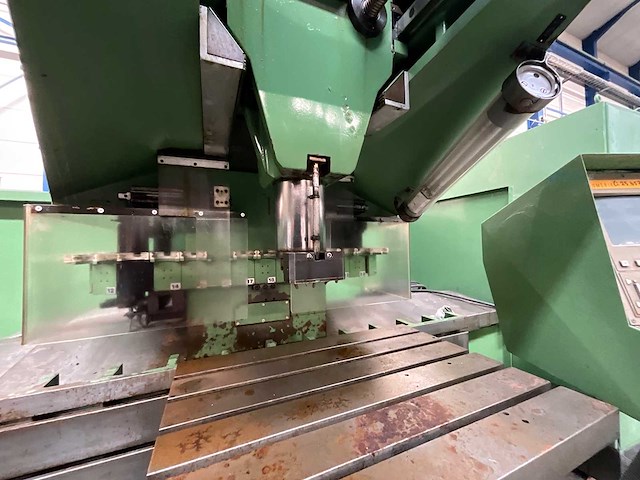 Unisign - univers 4 - verticale cnc -bewerkingscentra - afbeelding 14 van  15