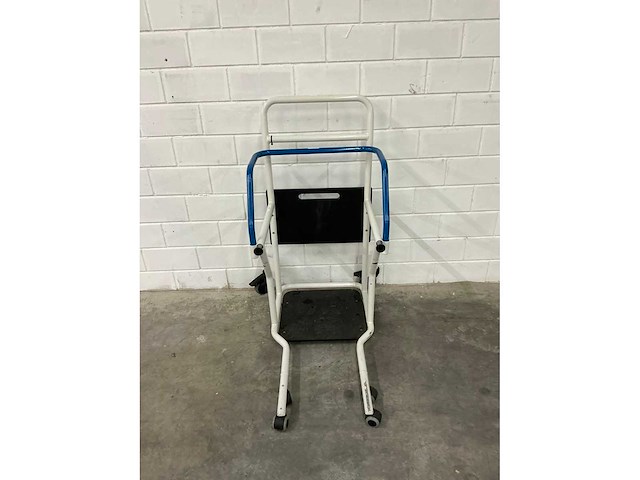 United care - bea 2 - verrijdbare opstahulp - afbeelding 2 van  4