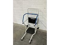 United care - bea 2 - verrijdbare opstahulp - afbeelding 3 van  4