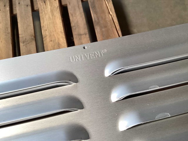 Univent gevelrooster 497x300 aluminium (235x) - afbeelding 3 van  5