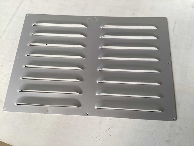 Univent gevelrooster 497x347 aluminium (24x) - afbeelding 1 van  4
