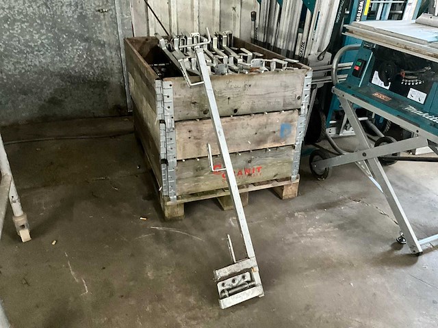 Universele klemmen voor leuningen (10x) - afbeelding 1 van  8