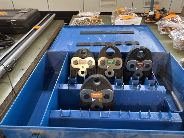 Uponor koffer met 4 persbekken - afbeelding 4 van  12