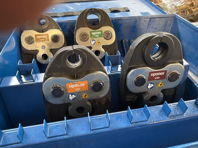 Uponor koffer met 4 persbekken - afbeelding 12 van  12