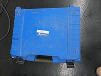 Uponor up 110 accu-persmachine 32 kn met makita accu en lader - afbeelding 4 van  7