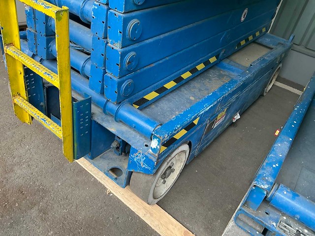 Upright x32n hoogwerker - afbeelding 13 van  15