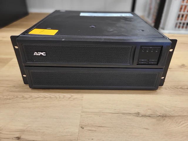 Ups apc - afbeelding 1 van  3