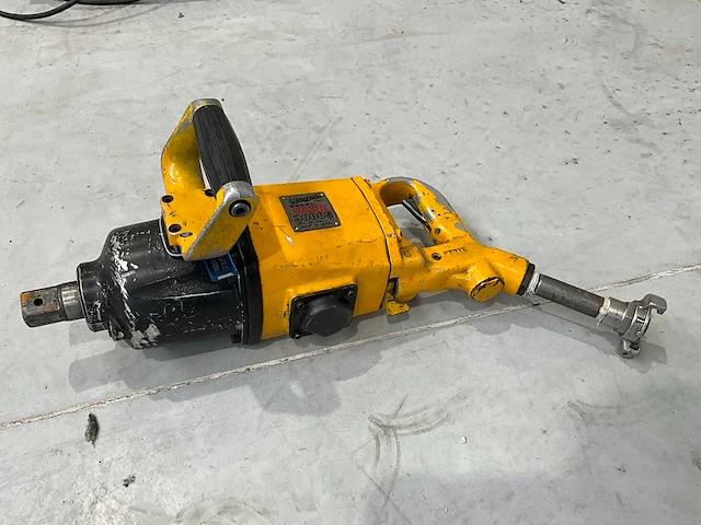 Uryu uxr 3000s pneumatische impuls moersleutel - afbeelding 1 van  4