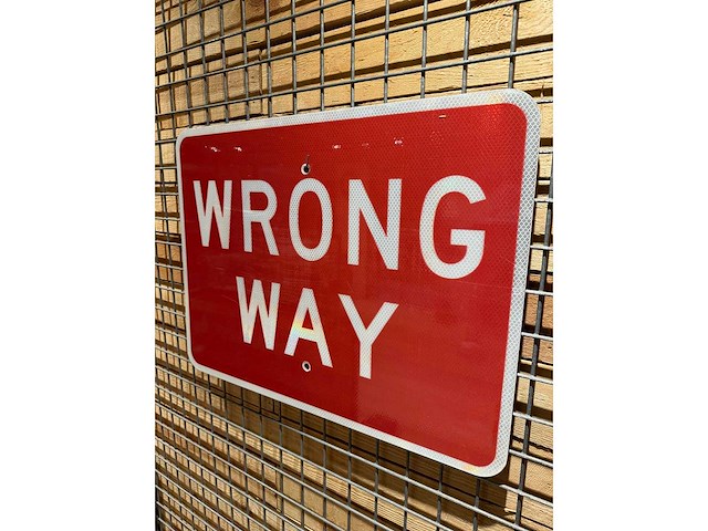 Usa wrong way-verkeersbord - decoratief object - afbeelding 1 van  3