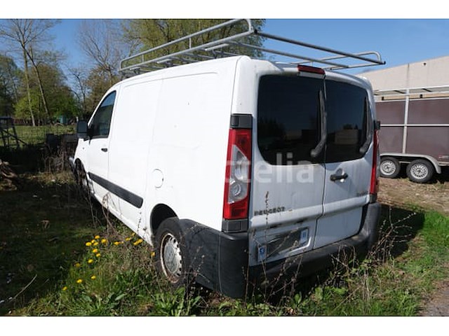 Utility bus (ongeluk) peugeot expert (2010-107,194 km-vin:vf3xs9hucaz019333) - afbeelding 14 van  43