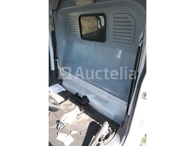 Utility bus (ongeluk) peugeot expert (2010-107,194 km-vin:vf3xs9hucaz019333) - afbeelding 24 van  43