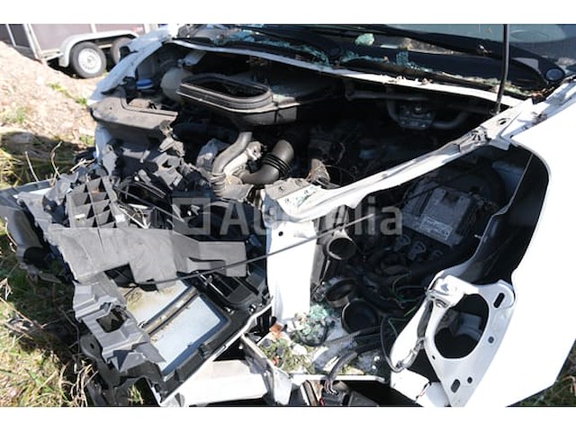Utility bus (ongeluk) peugeot expert (2010-107,194 km-vin:vf3xs9hucaz019333) - afbeelding 30 van  43