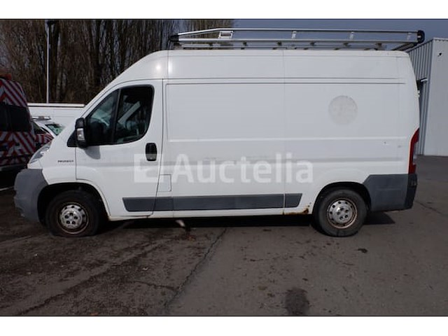 Utility van peugeot boxer (2010-158,103 km) - afbeelding 1 van  43