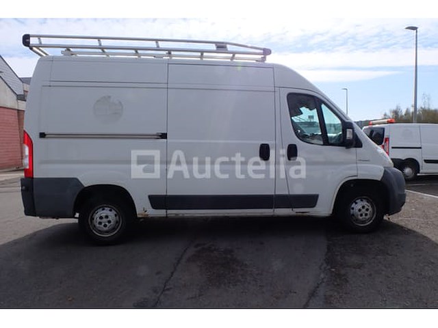 Utility van peugeot boxer (2010-158,103 km) - afbeelding 37 van  43