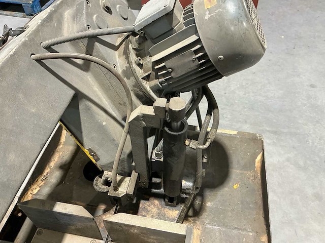 Uvema hu230dgh metalen horizontale bandzaagmachine - afbeelding 2 van  15