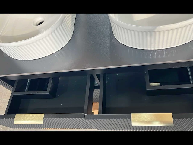 V32-120 – dubbele wastafel badkamerkast met led-spiegels badkamerkast met wastafel en spiegel - afbeelding 5 van  7