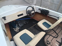 Vaarklare elan polyester speedboot van eind jaren 1980, lengte 4m, max 3 personen, 25pk 2-takt kortstaart buitenboordmotor van het merk mercury. de motor draait en koelt goed, onderhoud is aangewezen. snelheid met 3 personen: 30-40 km/h. - afbeelding 21 van  28