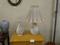 Vaas en sfeerlamp in porselein - afbeelding 1 van  1