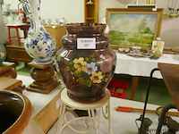 Vaas in gekleurd glas met bloemen - afbeelding 1 van  1