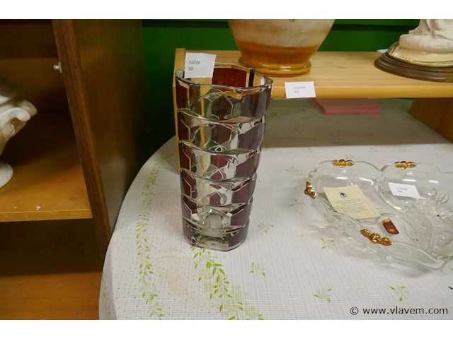 Vaas in glas - afbeelding 1 van  2