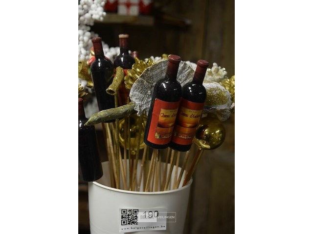 Vaas met decoratie - afbeelding 2 van  3