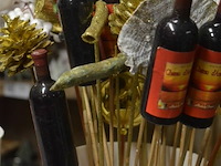 Vaas met decoratie - afbeelding 3 van  3