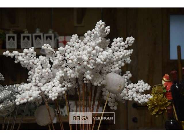 Vaas met decoratie - afbeelding 2 van  3