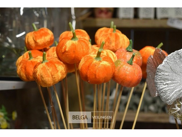 Vaas met decoratie - afbeelding 2 van  4