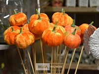 Vaas met decoratie - afbeelding 2 van  4