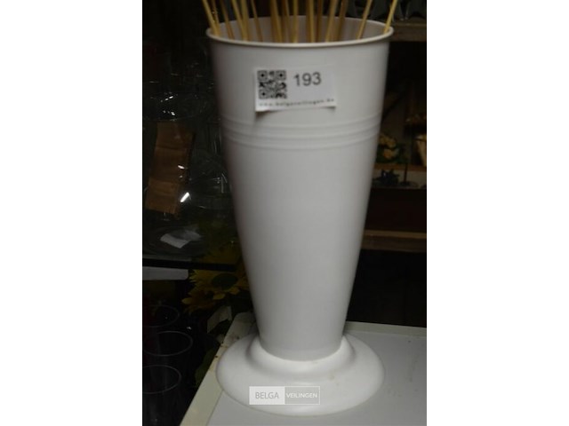 Vaas met decoratie - afbeelding 3 van  4