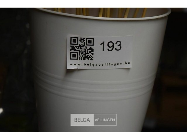 Vaas met decoratie - afbeelding 4 van  4