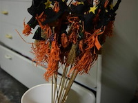 Vaas met decoratie - afbeelding 1 van  3